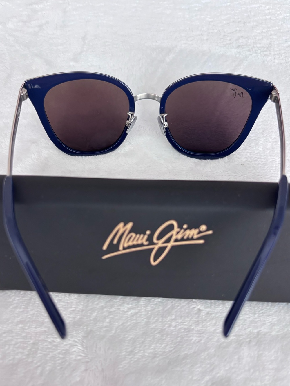 MAUI JIM Wood Rose Butterfly Navy Polarized Sunglasses with Case MJ870-03--NEW - Picture 9 of 16